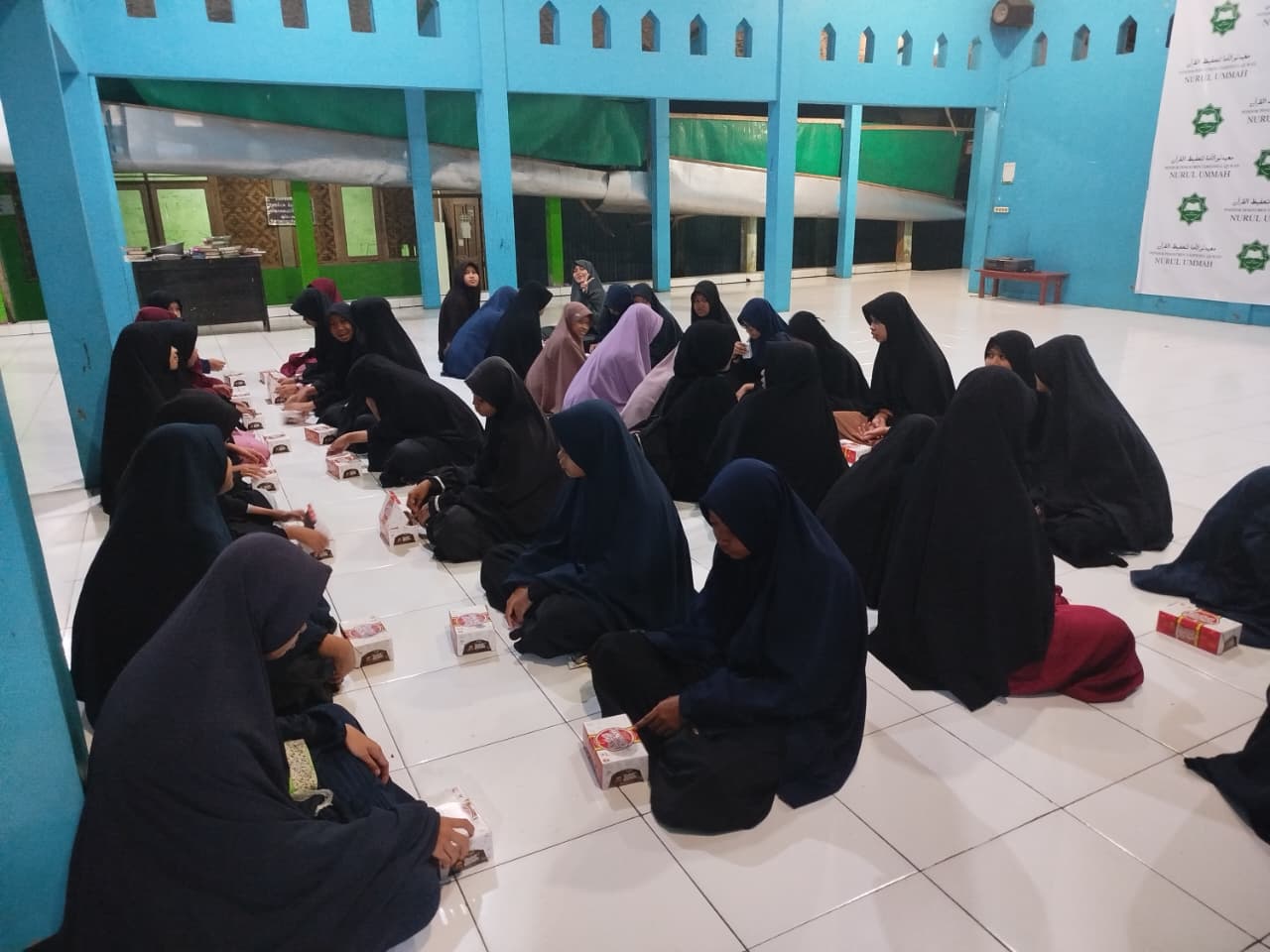 Berbagi Buka Puasa dan Sahur